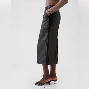 GAP womens vegan leather cargo midi skirt size 6 NWT